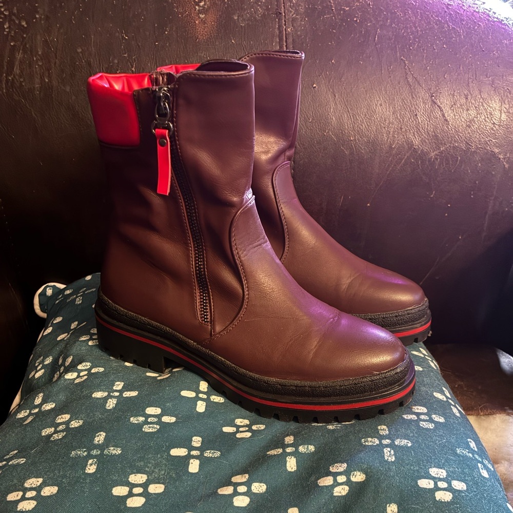 Stylish Brown Chelsea Ankle Boots with Red Accents